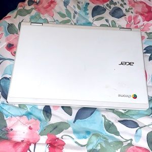 Small laptop Accer